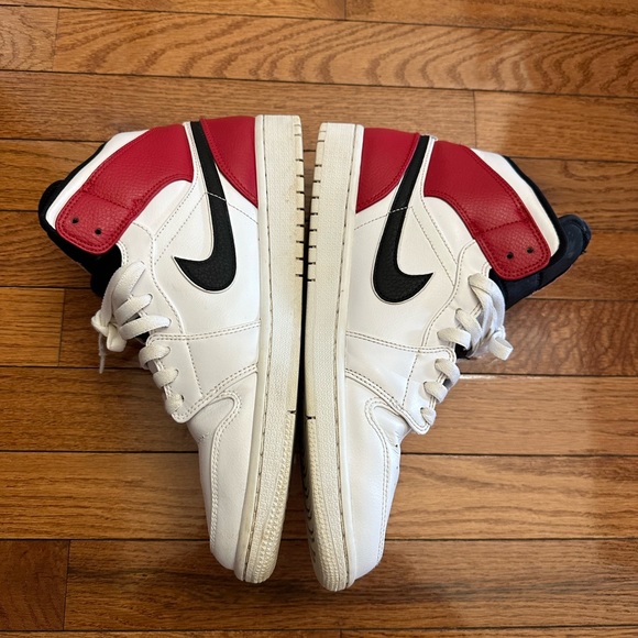 Nike | Shoes | Nike Air Jordan Mid Chicago Size 1 Men | Poshmark